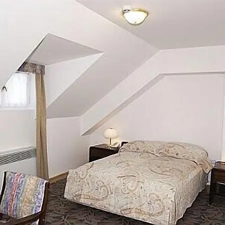 فندق مبيت وإفطار Varkapu Panzio 3*