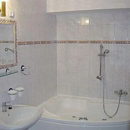 Várkapu Panzió Eger