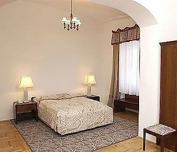 Varkapu Panzio Bed & Breakfast Eger
