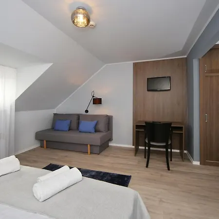 Pensionat Varkapu Vendeghaz I 3*