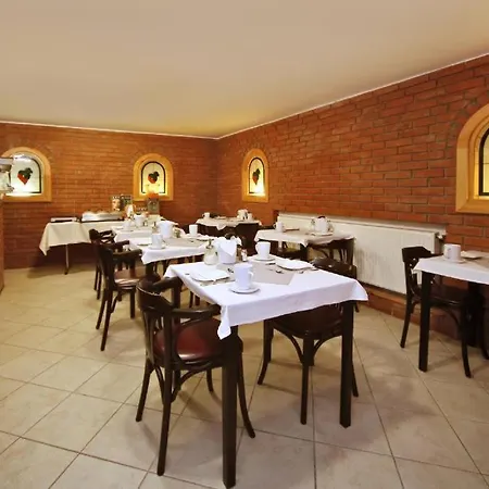 Varkapu Vendeghaz I Pensionat 3*